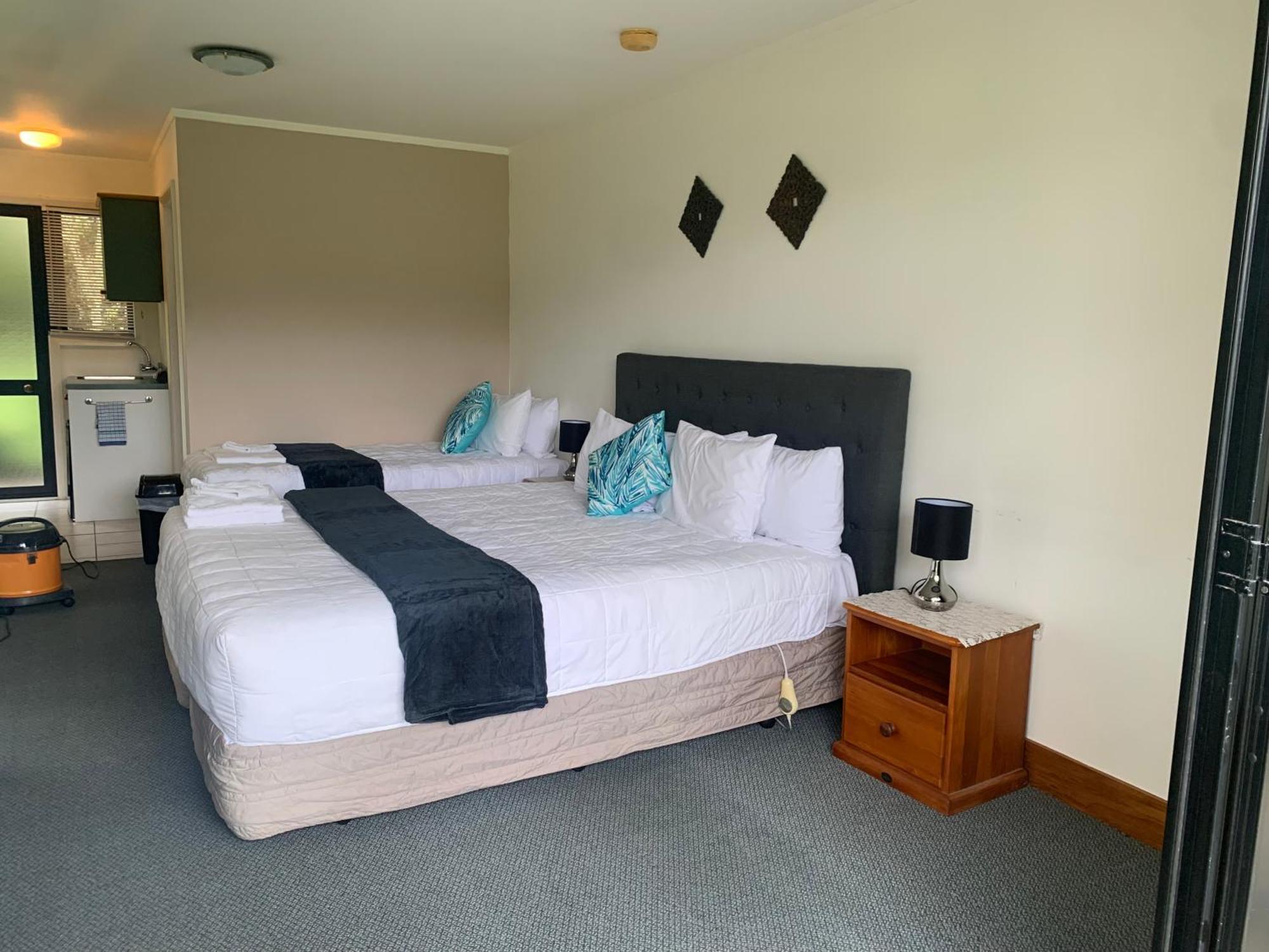 Salty Dog Inn Snells Beach Экстерьер фото