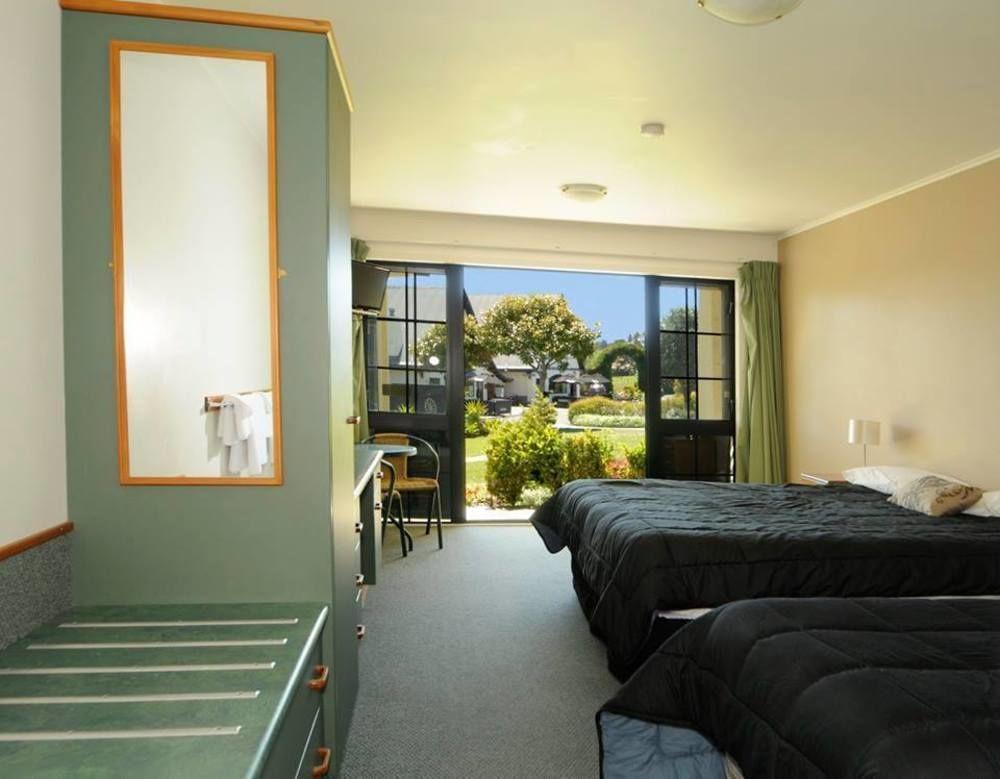 Salty Dog Inn Snells Beach Экстерьер фото