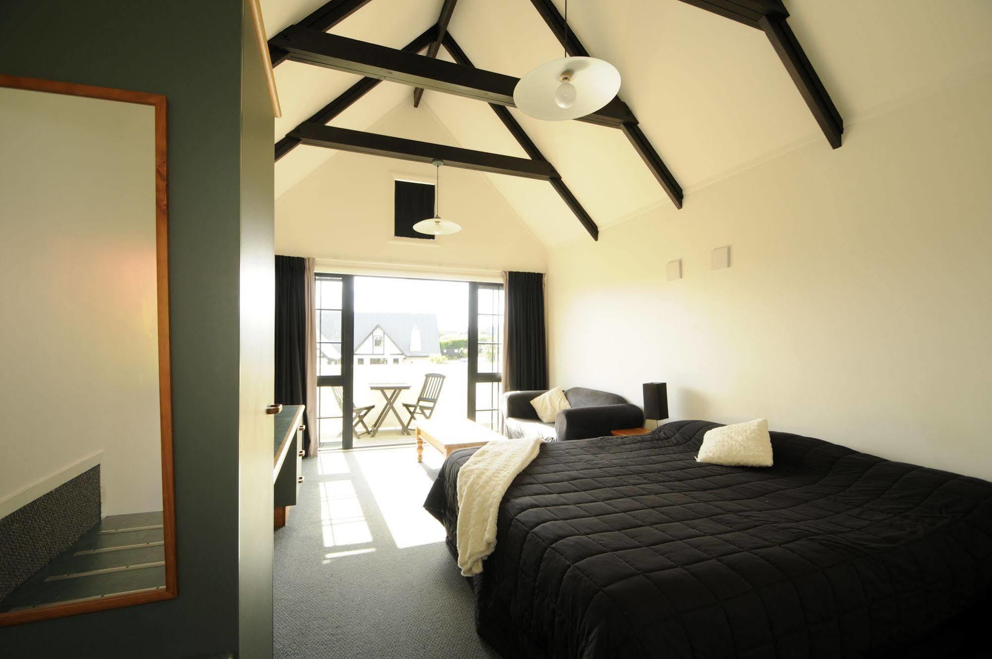 Salty Dog Inn Snells Beach Экстерьер фото