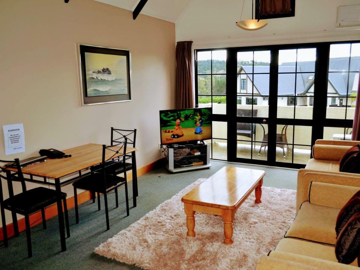 Salty Dog Inn Snells Beach Экстерьер фото