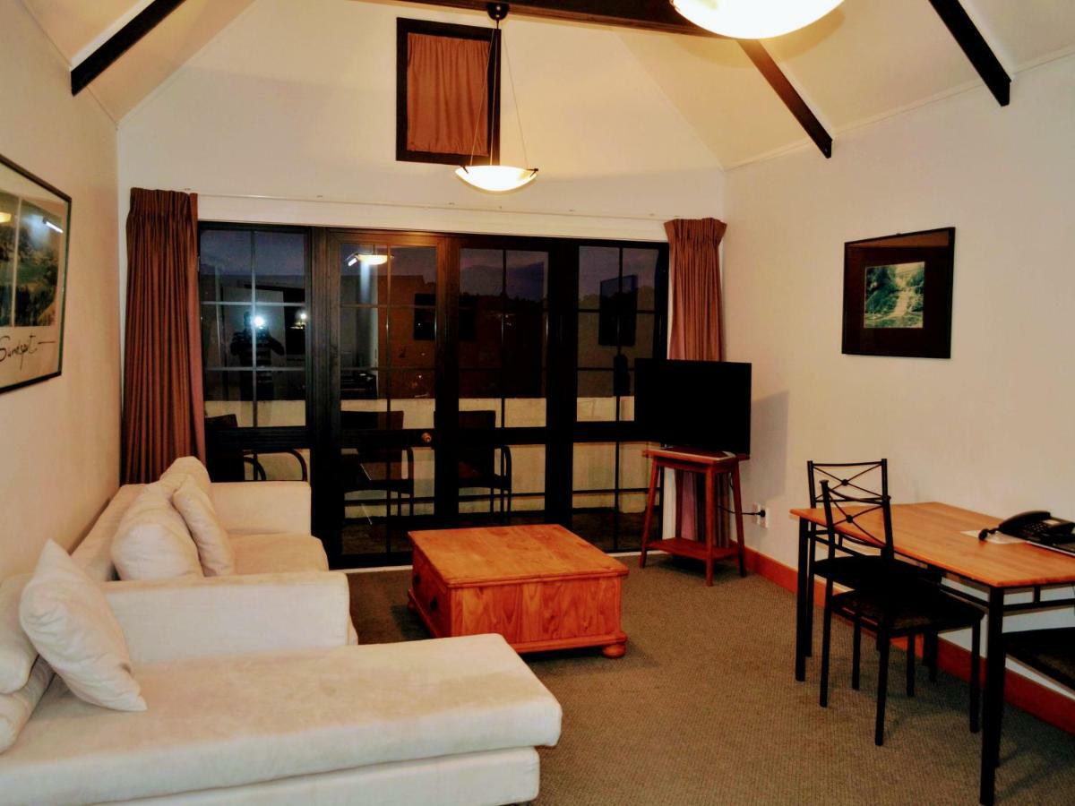 Salty Dog Inn Snells Beach Экстерьер фото