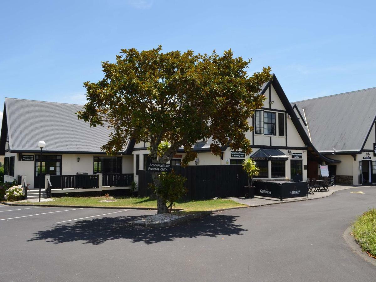 Salty Dog Inn Snells Beach Экстерьер фото