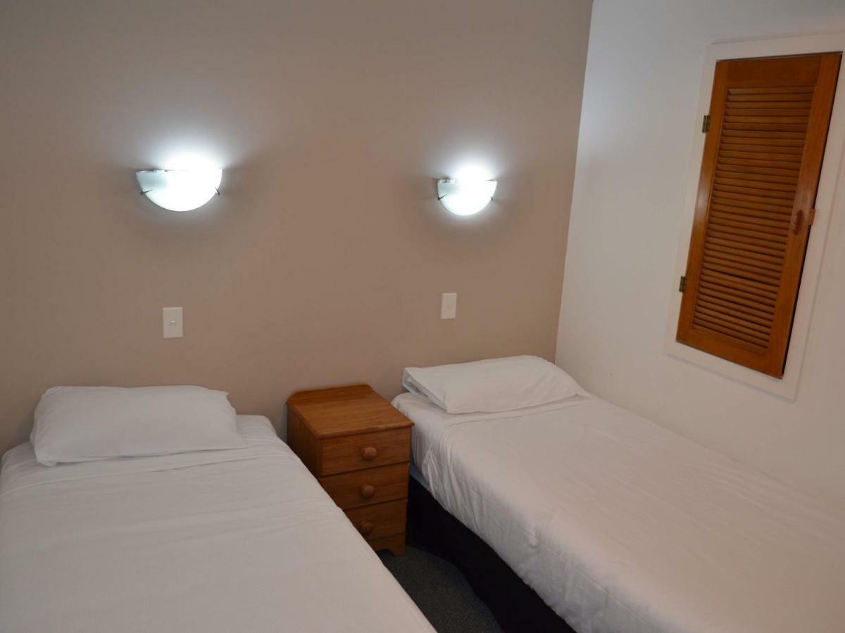 Salty Dog Inn Snells Beach Экстерьер фото